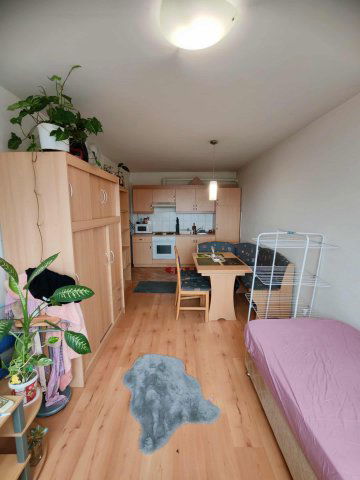 Eladó téglalakás, Pécsett 46.9 M Ft, 3+2 szobás