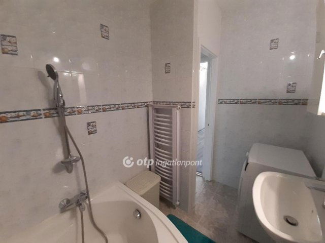 Eladó panellakás, Budapesten, X. kerületben 62.5 M Ft, 2 szobás