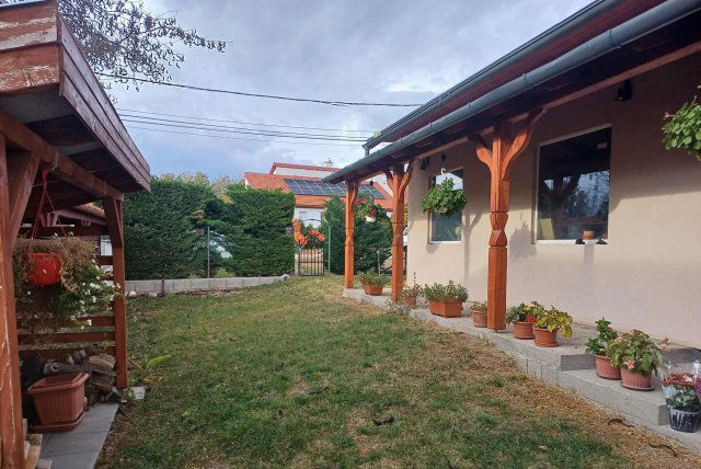 Eladó családi ház, Veresegyházon 150 M Ft, 3 szobás