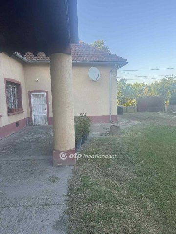 Eladó családi ház, Homokmégyen 25 M Ft, 6 szobás