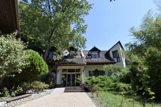 Eladó hotel, Dávodon 350 M Ft, 2 szobás / költözzbe.hu