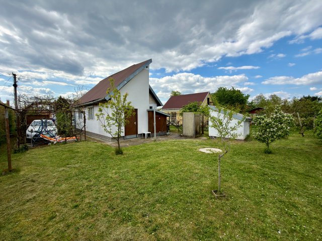 Eladó nyaraló, Borgátán 15 M Ft, 1+1 szobás