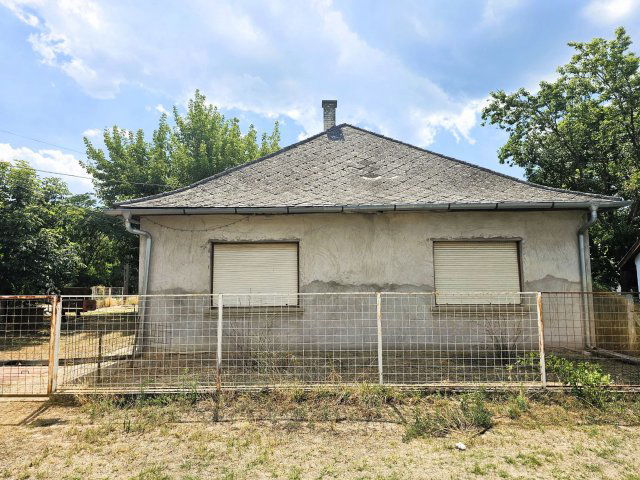 Eladó családi ház, Pirtón 17.9 M Ft, 3 szobás