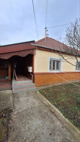 Eladó családi ház, Gödöllőn 87.99 M Ft, 2 szobás