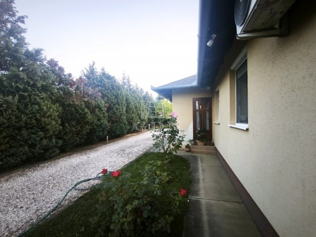 Eladó családi ház, Lajosmizsén 72 M Ft, 2 szobás