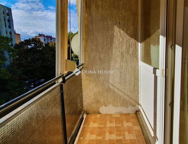 Kiadó panellakás, albérlet, Pécsett 150 E Ft / hó, 2 szobás