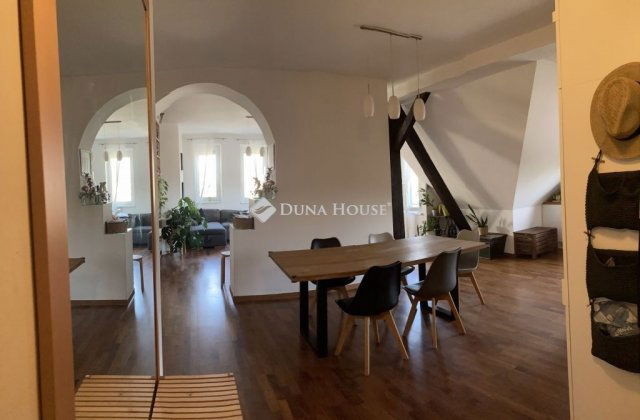Eladó téglalakás, Budapesten, I. kerületben 124.9 M Ft, 3 szobás