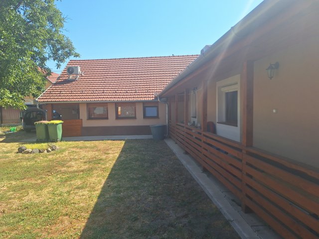 Eladó családi ház, Hódmezővásárhelyen, Hold utcában 61.9 M Ft