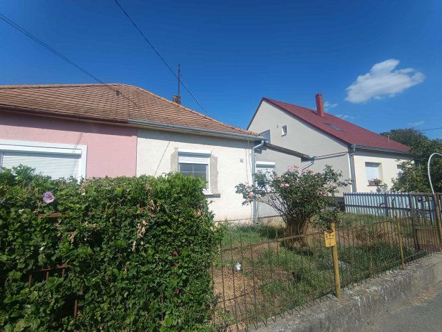 Eladó családi ház, Harkányban, Petőfi Sándor utcában 29.9 M Ft
