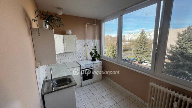 Eladó téglalakás, Egerben 45.5 M Ft, 2 szobás