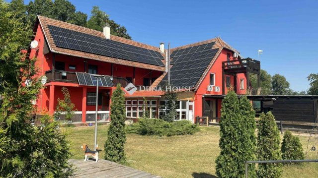 Eladó családi ház, Jakabszálláson 320 M Ft, 15 szobás