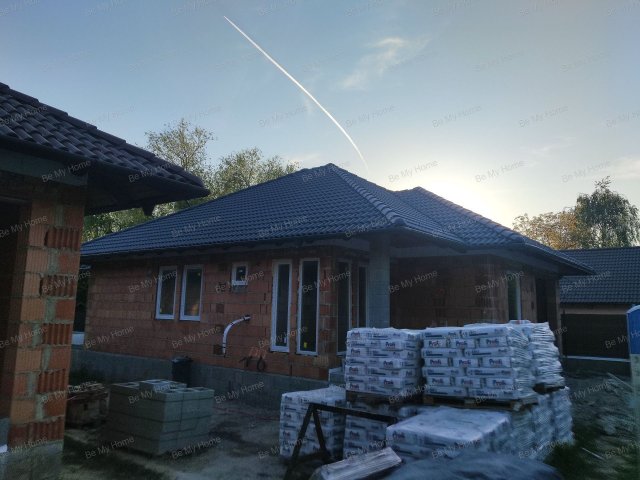 Eladó családi ház, Őrbottyánban 114.9 M Ft, 1+3 szobás