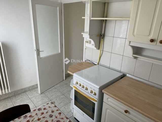 Eladó panellakás, Pécsett 46.9 M Ft, 2 szobás