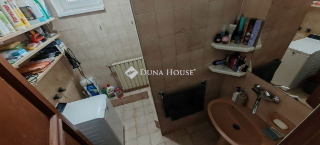 Eladó családi ház, Zalaegerszegen 98 M Ft, 7 szobás