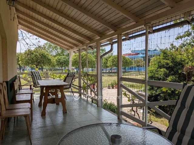 Eladó családi ház, Hajdúszoboszlón 228 M Ft, 9+1 szobás