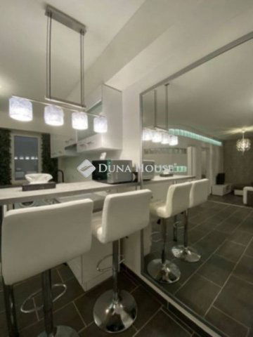 Eladó téglalakás, Budapesten, XI. kerületben 50.5 M Ft, 3 szobás