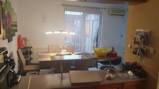 Eladó családi ház, Budapesten, XVIII. kerületben 122.5 M Ft