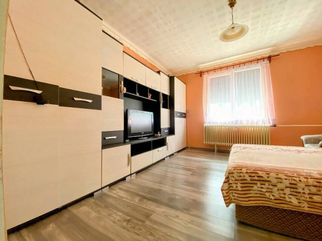 Eladó családi ház, Körömön 10.5 M Ft, 2 szobás