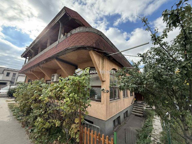 Eladó családi ház, Dunakeszin, Kertész utcában 200 M Ft