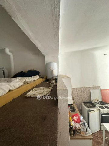 Eladó téglalakás, Budapesten, IV. kerületben 32 M Ft, 1 szobás