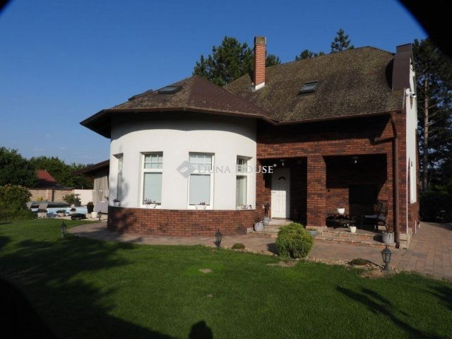 Eladó családi ház, Szatymazon 148 M Ft, 5 szobás