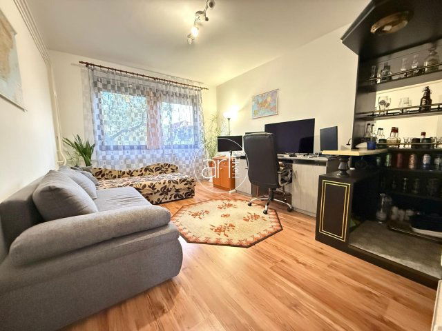 Eladó téglalakás, Szegeden, Hajós utcában 64.9 M Ft, 2 szobás