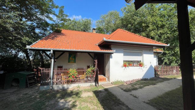 Eladó családi ház, Délegyházán 77.3 M Ft, 2 szobás