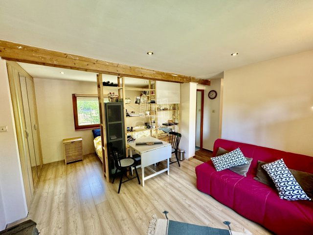 Eladó családi ház, Pócsmegyeren 47.9 M Ft, 1+1 szobás