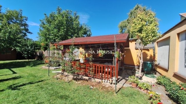 Eladó családi ház, Székesfehérvárott 131 M Ft, 6 szobás