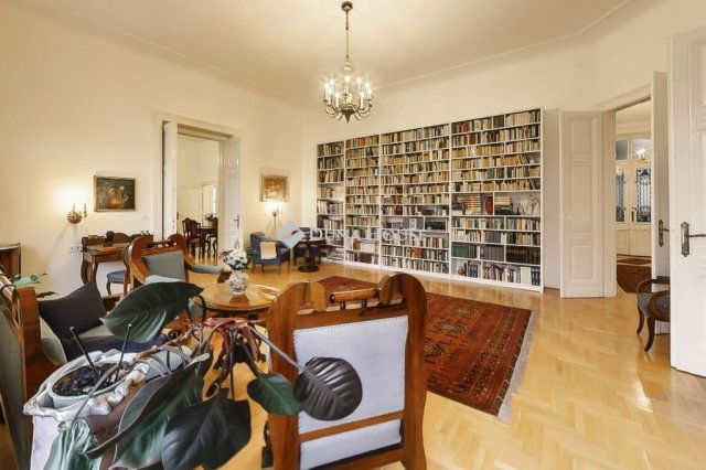 Eladó téglalakás, Budapesten, V. kerületben 399 M Ft, 5 szobás