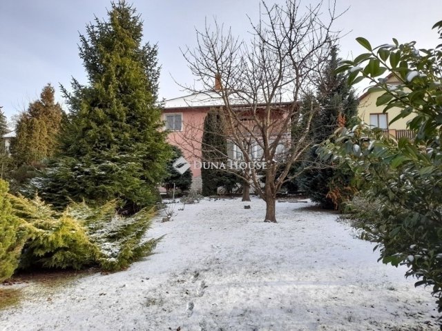 Eladó családi ház, Veresegyházon 135 M Ft, 6 szobás