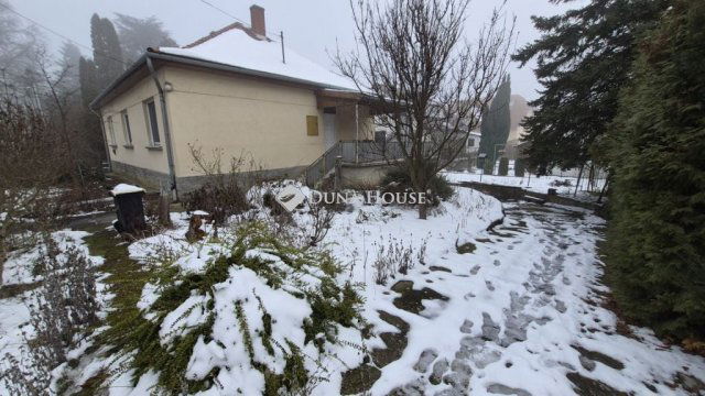 Eladó családi ház, Keszthelyen 102 M Ft, 3 szobás