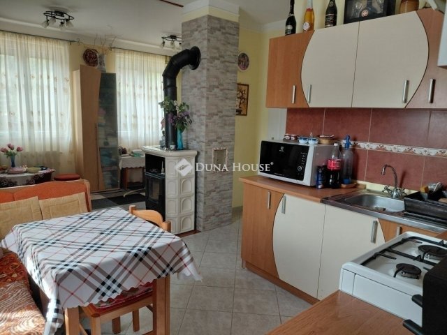 Eladó családi ház, Mogyoródon 89.9 M Ft, 3 szobás
