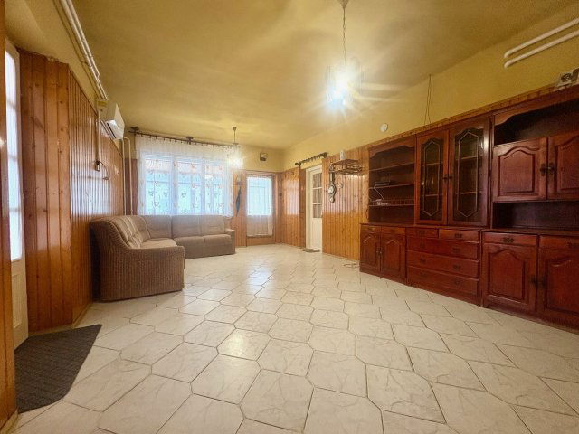 Eladó családi ház, Lakitelken 36.85 M Ft, 3 szobás