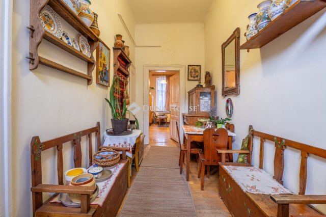 Eladó téglalakás, Budapesten, VII. kerületben 64.9 M Ft