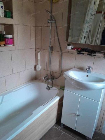 Eladó családi ház, Kecskeméten 17.9 M Ft, 2 szobás