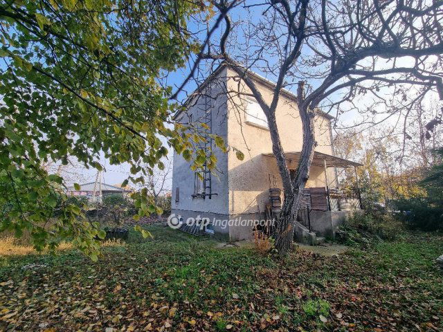 Eladó családi ház, Kiskunlacházán 63.5 M Ft, 4 szobás