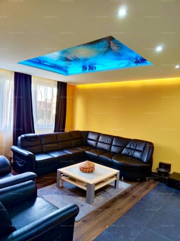 Eladó téglalakás, Baján 24.5 M Ft, 2 szobás