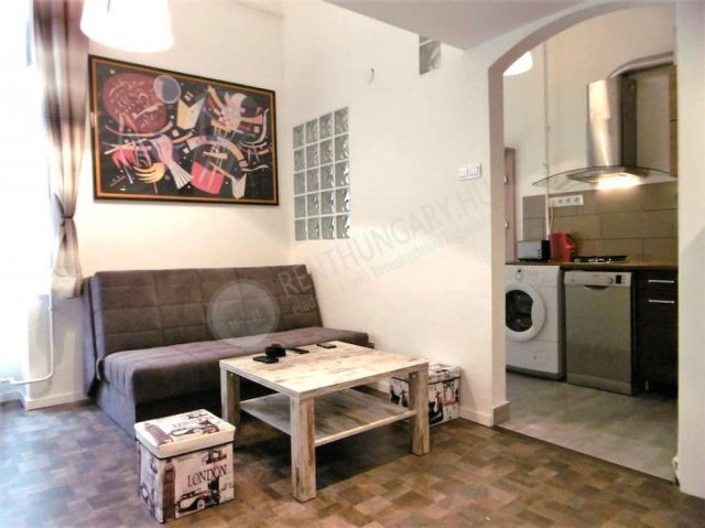 Kiadó téglalakás, albérlet, VII. kerületben, Király utcában