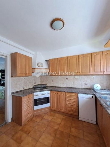 Kiadó családi ház, albérlet, Pécsett 390 E Ft / hó, 5 szobás