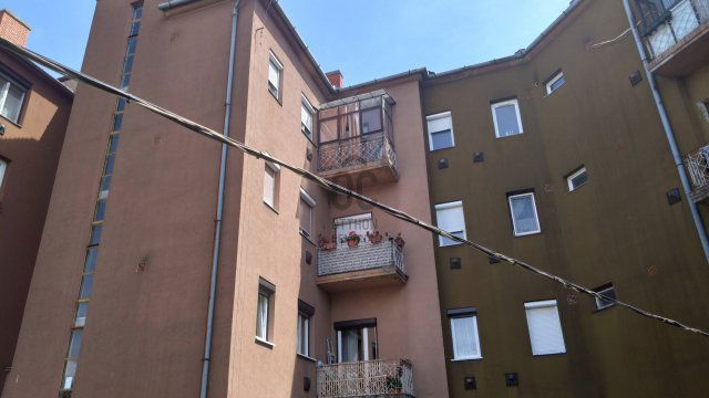 Eladó téglalakás, Szombathelyen 32.9 M Ft, 2 szobás