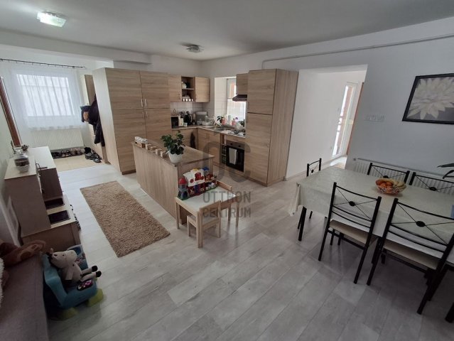 Eladó családi ház, Törtelen 58 M Ft, 3 szobás