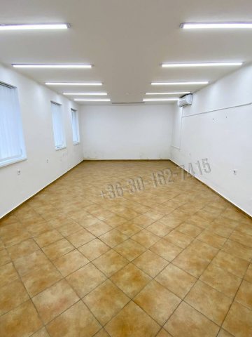 Eladó téglalakás, Pécsett 65 M Ft, 3 szobás