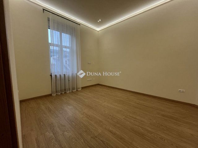 Eladó téglalakás, Budapesten, II. kerületben 189.5 M Ft