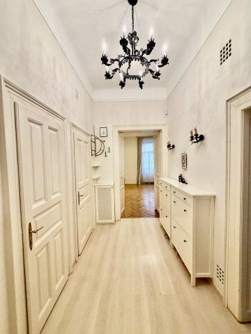 Eladó téglalakás, Budapesten, V. kerületben 116 M Ft, 2+1 szobás