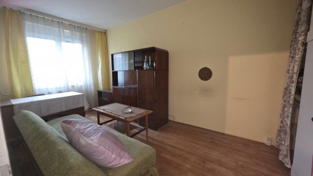 Eladó panellakás, Székesfehérvárott 48.99 M Ft, 2 szobás