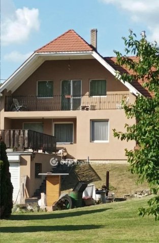 Eladó családi ház, Fehérvárcsurgón 143.5 M Ft, 1+3 szobás