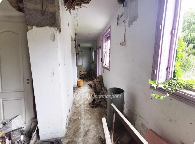 Eladó családi ház, Baján 39 M Ft, 3 szobás