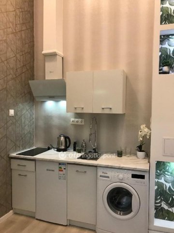 Eladó téglalakás, Budapesten, VII. kerületben 42.5 M Ft