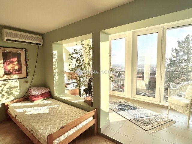 Eladó családi ház, Szentendrén 165 M Ft, 5+1 szobás